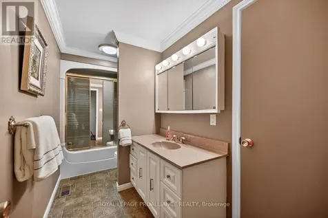 733 Stewart Boulevard Brockville ON K6V 5T4