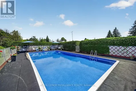 733 Stewart Boulevard Brockville ON K6V 5T4