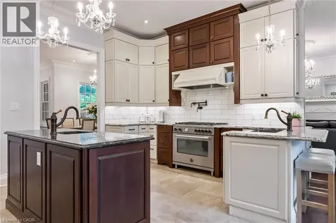 2073 Deramore Drive Oakville ON L6J 2P7