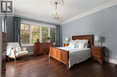 2073 Deramore Drive Oakville ON L6J 2P7
