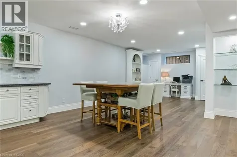 2073 Deramore Drive Oakville ON L6J 2P7