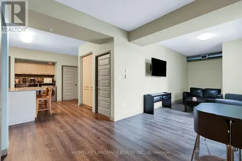 8 Hickory Street West Waterloo ON N2L 3H6