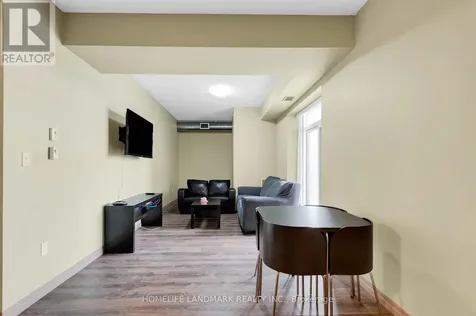 8 Hickory Street West Waterloo ON N2L 3H6