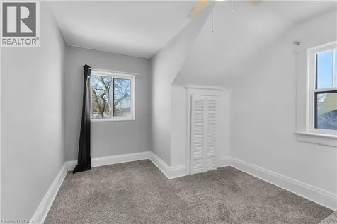 5932 Carlton Avenue Niagara Falls ON L2G 5J5