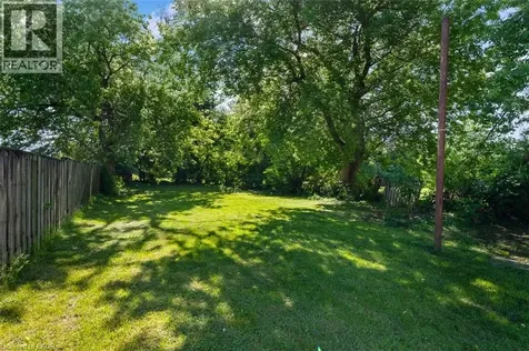 5932 Carlton Avenue Niagara Falls ON L2G 5J5