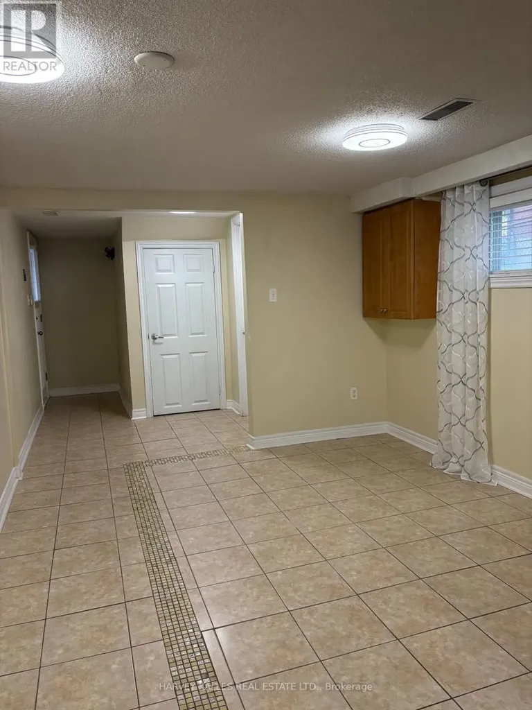 72 Button Road Vaughan (west Woodbridge) ON L4L 1K1