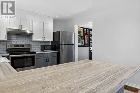 99 Noik Drive Pembroke ON K8A 7Z4