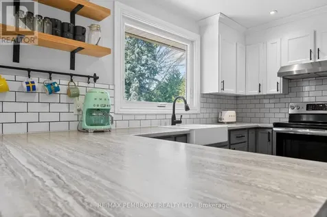 99 Noik Drive Pembroke ON K8A 7Z4