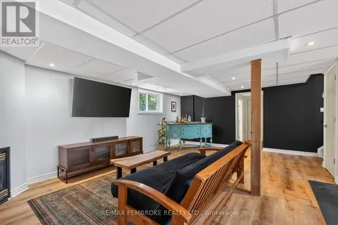 99 Noik Drive Pembroke ON K8A 7Z4
