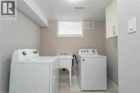 208 Giltspur Drive Toronto ON M3L 1N5