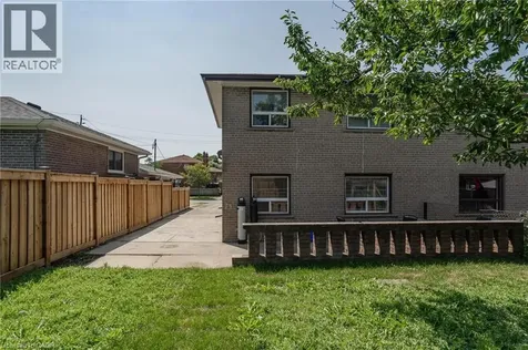 208 Giltspur Drive Toronto ON M3L 1N5