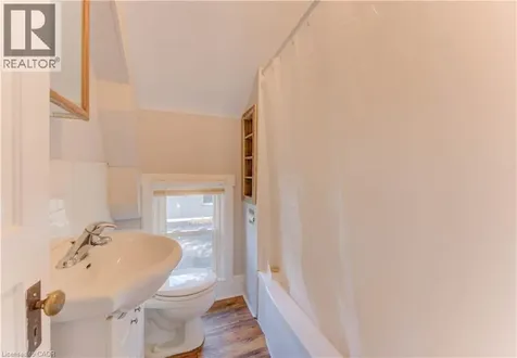 233 Lancaster Street East Kitchener ON N2H 1N5
