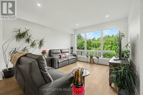 159 Wabikon Crescent South Ottawa ON K1X 0H8