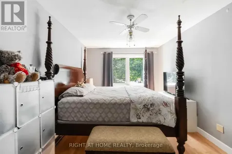 21 Midland Crescent Ottawa ON K2H 8P6