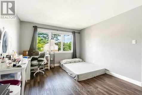 21 Midland Crescent Ottawa ON K2H 8P6