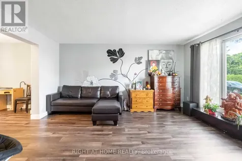 21 Midland Crescent Ottawa ON K2H 8P6