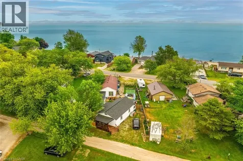 911 Lakeshore Road Selkirk ON N0A 1P0
