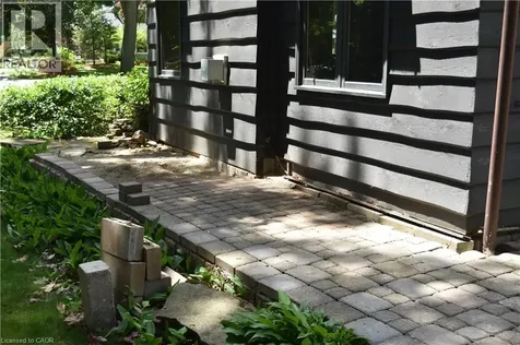 623 King Road Burlington ON L7T 3K3