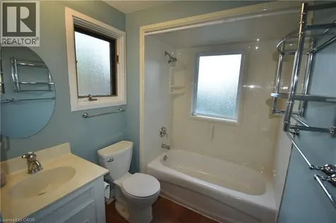 623 King Road Burlington ON L7T 3K3