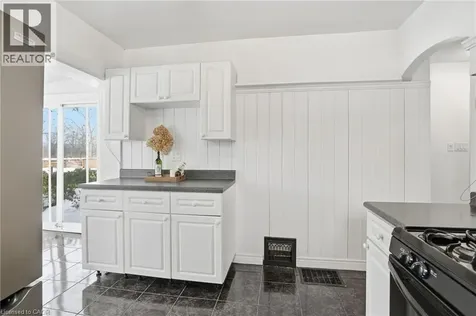 153 Parkview Drive Hamilton ON L8S 3Y4