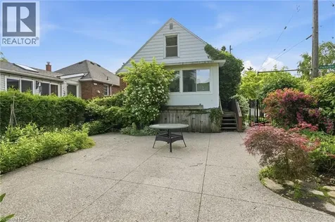 153 Parkview Drive Hamilton ON L8S 3Y4