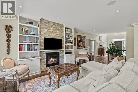 8 Campbell Street Niagara-on-the-lake ON L0S 1J0