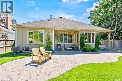 8 Campbell Street Niagara-on-the-lake ON L0S 1J0