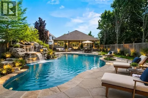 8 Campbell Street Niagara-on-the-lake ON L0S 1J0