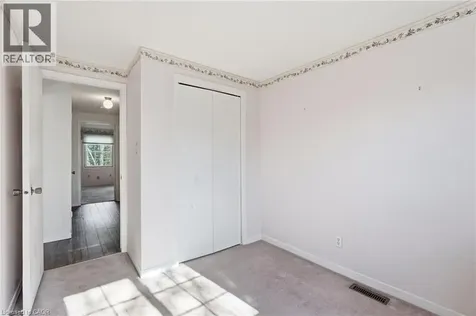471 Knightsbridge Crescent Ancaster ON L9G 3S4