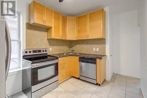 136 Ontario Avenue Hamilton (stinson) ON L8N 2X3