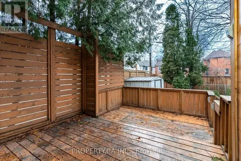 136 Ontario Avenue Hamilton (stinson) ON L8N 2X3