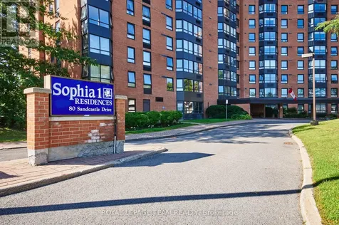 80 Sandcastle Drive North Ottawa ON K2H 9E7