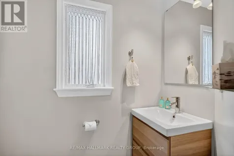 48 Avonmore Crescent Ottawa ON K2G 6J7