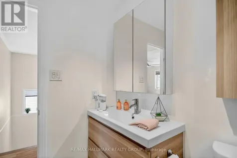 48 Avonmore Crescent Ottawa ON K2G 6J7