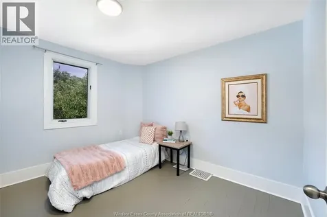 1620 Drouillard Windsor ON N8Y 2S3