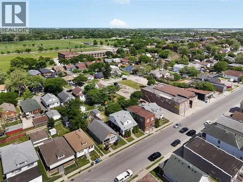 1620 Drouillard Windsor ON N8Y 2S3