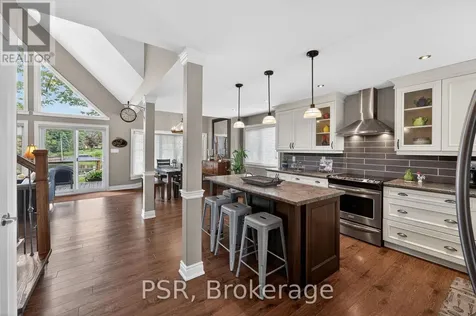 967 Mosley Street Wasaga Beach ON L9Z 2G9