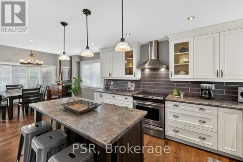 967 Mosley Street Wasaga Beach ON L9Z 2G9
