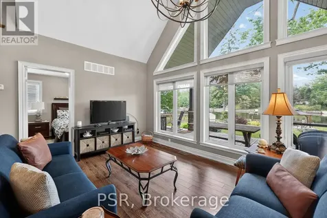 967 Mosley Street Wasaga Beach ON L9Z 2G9