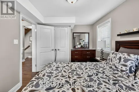 967 Mosley Street Wasaga Beach ON L9Z 2G9