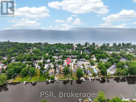967 Mosley Street Wasaga Beach ON L9Z 2G9