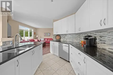 2114 Sandy Oaks Drive Ottawa ON K1W 1H6