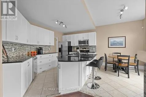 2114 Sandy Oaks Drive Ottawa ON K1W 1H6