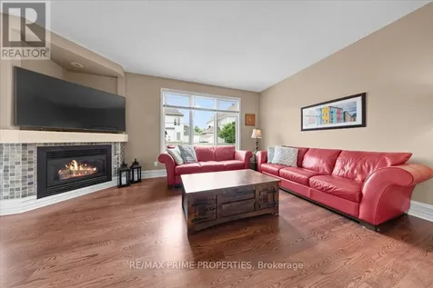 2114 Sandy Oaks Drive Ottawa ON K1W 1H6
