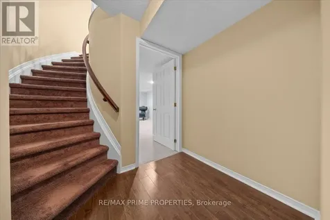2114 Sandy Oaks Drive Ottawa ON K1W 1H6