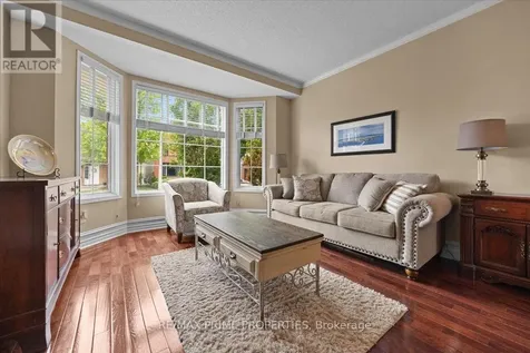 2114 Sandy Oaks Drive Ottawa ON K1W 1H6