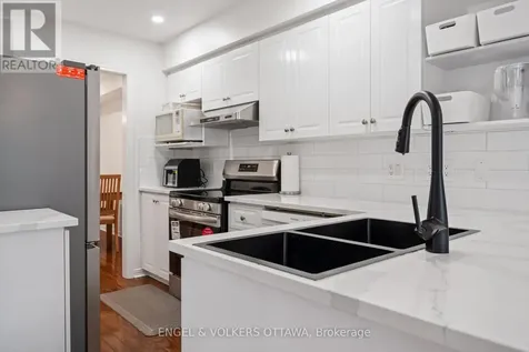 18 Cambray Lane Ottawa ON K2K 3C3