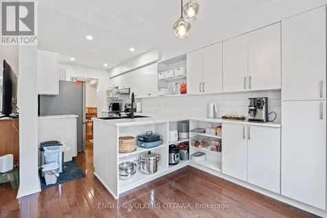 18 Cambray Lane Ottawa ON K2K 3C3