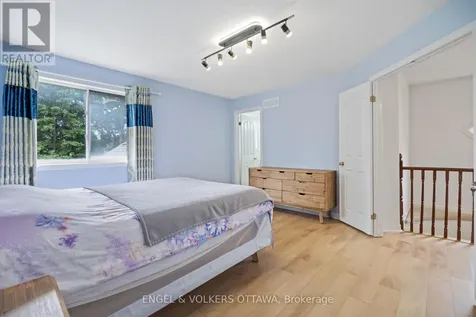 18 Cambray Lane Ottawa ON K2K 3C3