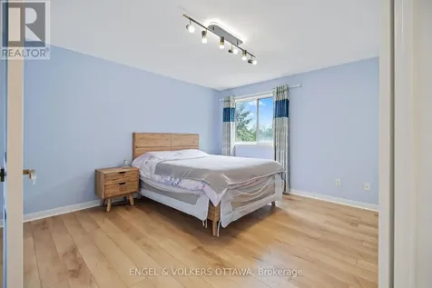 18 Cambray Lane Ottawa ON K2K 3C3